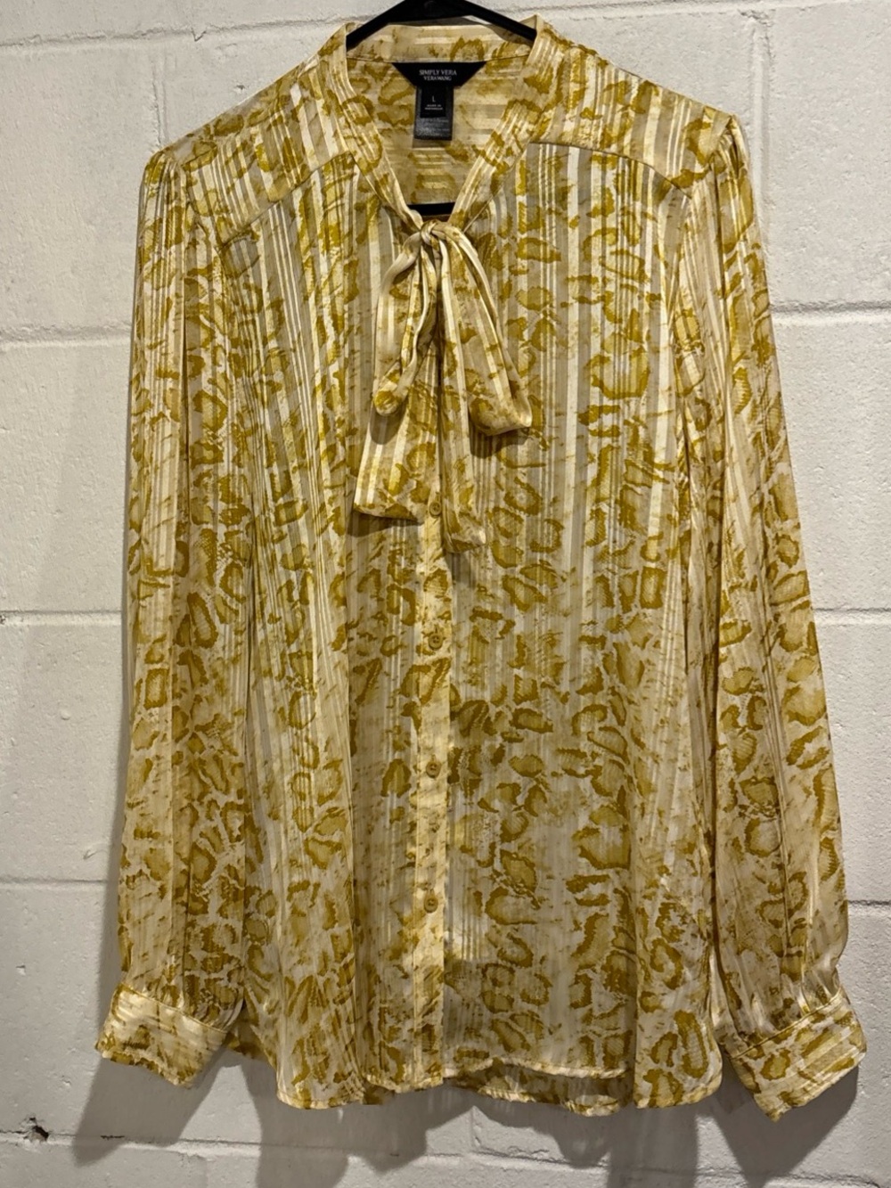 Simply Vera Wang gold animal print tie neck chiffon blouse with cami women’s L